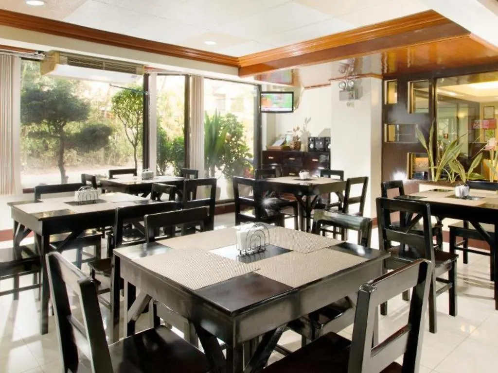 Vest Grand Suites Panglao 2*,